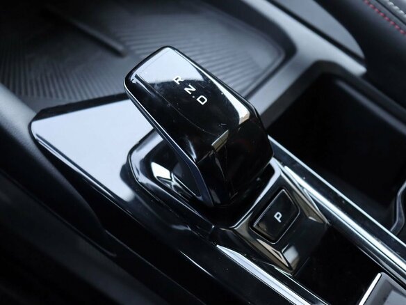 2023 Geely Coolray I Рестайлинг, белый, 1899000 рублей - вид 17