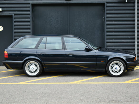 1995 BMW 5 серии 540i III (E34), синий, 3950000 рублей - вид 5