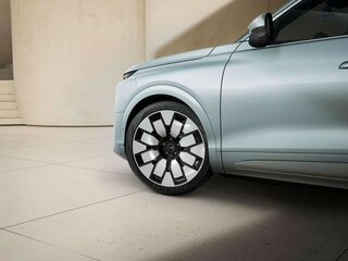 2026 Audi Q9, серебристый, 13900000 рублей, вид 5