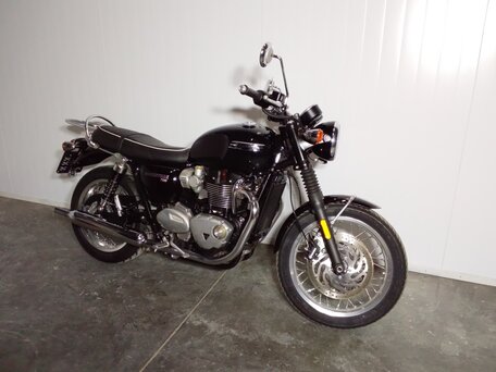 2022 Triumph Bonneville T120, чёрный, 979000 рублей, вид 3