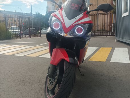 2001 Honda CBR 600F, красный, 425000 рублей, вид 1