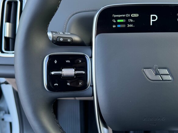 2026 Li Auto (Lixiang) L9 52.3 kWh I Рестайлинг, белый, 11990000 рублей - вид 16
