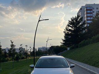2011 Volkswagen Jetta VI, серебристый, 850000 рублей, вид 2