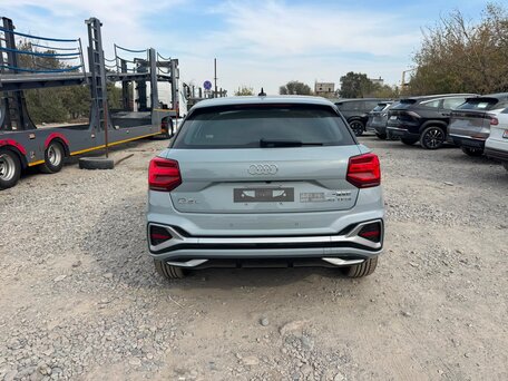 2026 Audi Q2 L 35 TFSI I Рестайлинг, серый, 3300000 рублей, вид 5