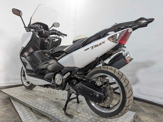 2010 Yamaha TMAX, белый, 655000 рублей, вид 3