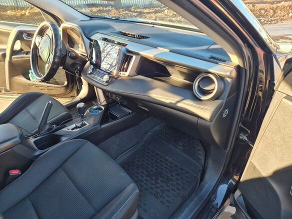 2014 Toyota RAV4 IV (XA40), чёрный, 2700000 рублей - вид 7