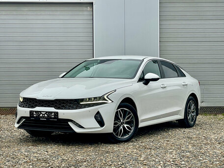 2021 Kia K5 III, белый, 2450000 рублей, вид 1