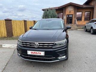 2017 Volkswagen Tiguan II, чёрный, 2235000 рублей, вид 3