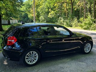 2011 BMW 1 серии 116i I (E81/E82/E87/E88) Рестайлинг, чёрный, 750000 рублей, вид 5