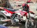2026 Kayo Evolution YX140EM, красный, 120000 рублей