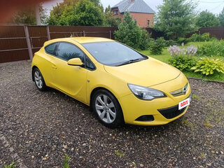 2011 Opel Astra GTC J Рестайлинг, жёлтый, 650000 рублей, вид 3
