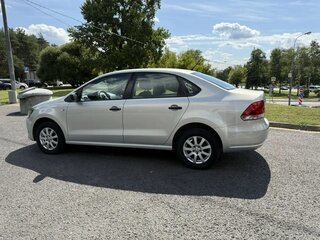 2013 Volkswagen Polo V, серебристый, 850000 рублей, вид 5