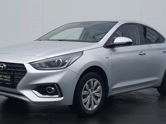 2018 Hyundai Solaris II, серебристый, 1200000 рублей