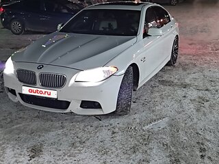 2012 BMW 5 серии 550i xDrive VI (F10/F11/F07), белый, 1900000 рублей, вид 2