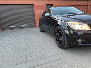 2007 Mercedes-Benz C-Класс 180 Kompressor III (W204), чёрный, 955000 рублей, вид 1