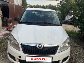 2013 Skoda Fabia II Рестайлинг, белый, 600000 рублей, вид 2