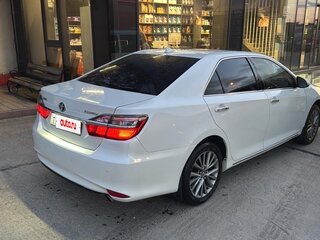 2012 Toyota Camry VII (XV50), белый, 1550000 рублей, вид 3