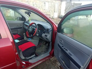 2002 Mazda Demio II (DY), красный, 270000 рублей, вид 3
