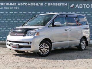Toyota Voxy I (R60)