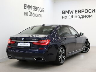 2015 BMW 7 серии Long 750Li xDrive VI (G11/G12), чёрный, 2990000 рублей, вид 2