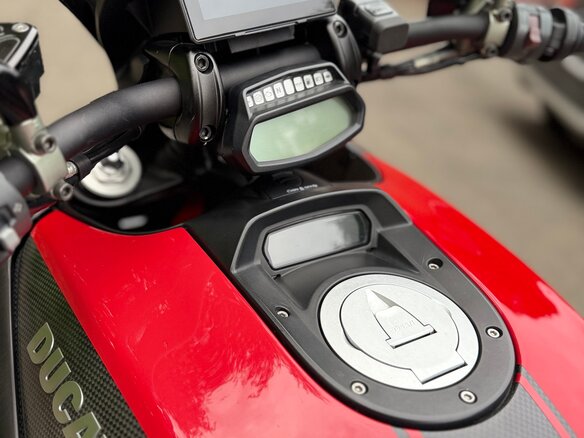 2014 Ducati Diavel Carbon, красный, 1270000 рублей - вид 5