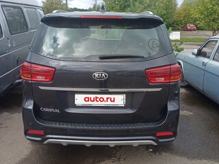 2018 Kia Carnival III, серый, 3000000 рублей, вид 3