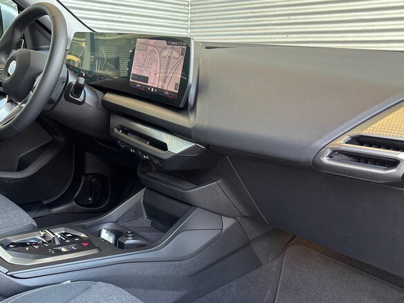 2025 BMW 2 серии Gran Coupe L 220i L F74/78, серебристый, 4346664 рублей - вид 4