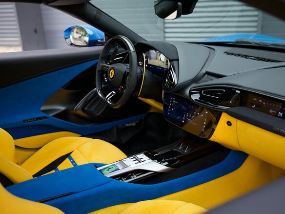 2025 Ferrari 12Cilindri Spider, синий, 85800000 рублей - вид 13