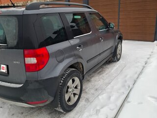 2013 Skoda Yeti I, серый, 750000 рублей, вид 2