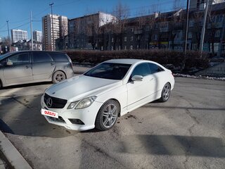 2009 Mercedes-Benz E-Класс 350 IV (W212, S212, C207), белый, 850000 рублей, вид 1