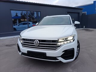 2020 Volkswagen Touareg III, белый, 5500000 рублей, вид 4