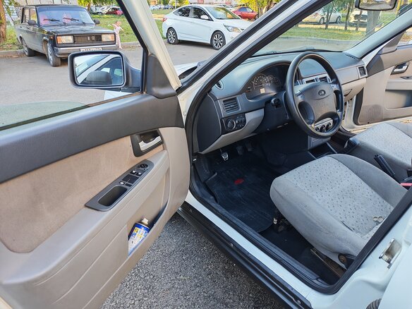 2010 Lada (ВАЗ) Priora I, белый, 300000 рублей - вид 6