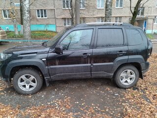 2023 Lada (ВАЗ) Niva Travel I, чёрный, 950000 рублей, вид 3