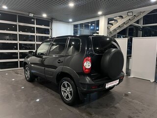 2018 Chevrolet Niva I Рестайлинг, чёрный, 622000 рублей, вид 5