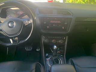2017 Volkswagen Tiguan II, белый, 2600000 рублей, вид 4