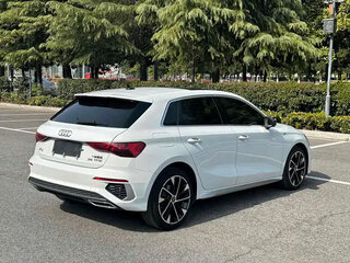 2023 Audi A3 Sportback 35 TFSI IV (8Y), белый, 2035000 рублей, вид 4