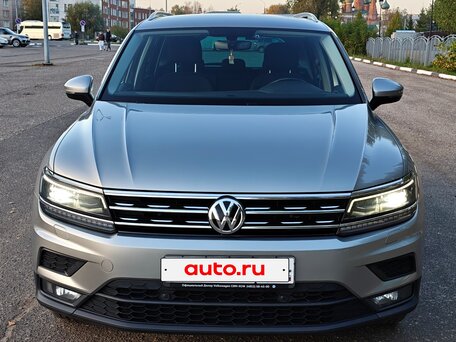 2018 Volkswagen Tiguan II, серебристый, 2600000 рублей, вид 2