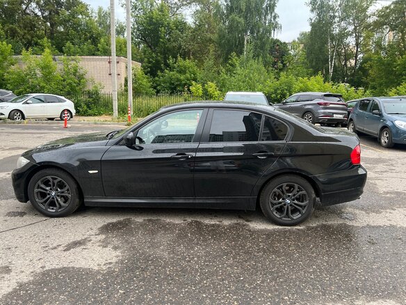 2011 BMW 3 серии 318i V (E90/E91/E92/E93) Рестайлинг, чёрный - вид 3