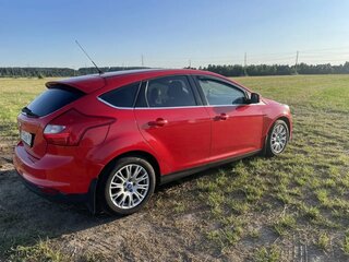2013 Ford Focus III, красный, 700000 рублей, вид 2