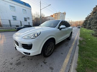 2017 Porsche Cayenne Diesel II Рестайлинг (958), белый, 5000000 рублей, вид 2