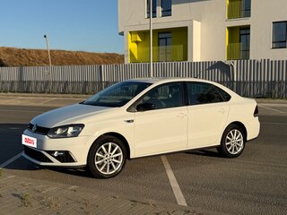2017 Volkswagen Polo V Рестайлинг, белый, 1335000 рублей, вид 2