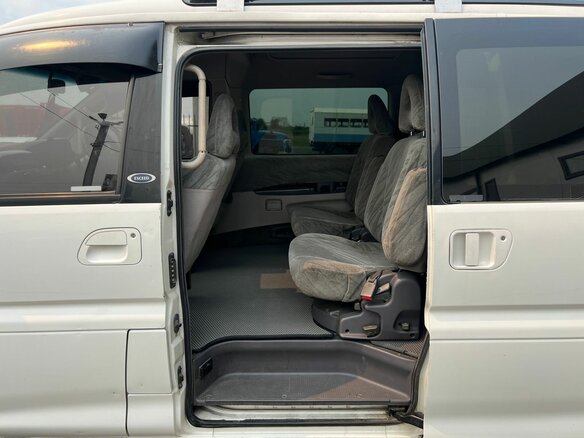 1991 Mitsubishi Delica III, белый, 979000 рублей - вид 19
