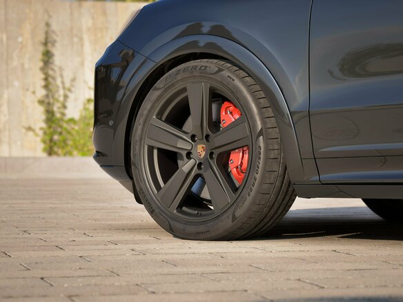 2026 Porsche Cayenne GTS III Рестайлинг, чёрный, 26201000 рублей - вид 9