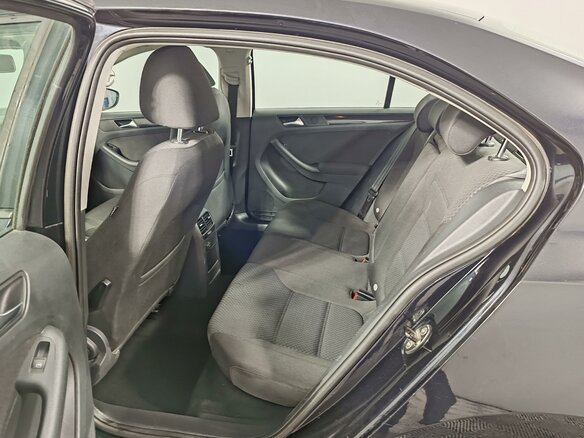 2012 Volkswagen Jetta VI, чёрный, 820000 рублей - вид 11