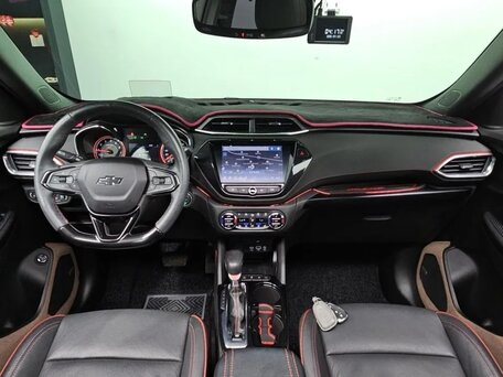 2021 Chevrolet TrailBlazer III, чёрный, 2250000 рублей, вид 5