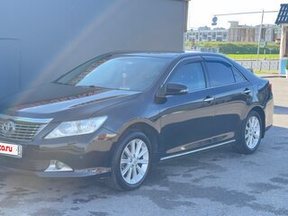 2013 Toyota Camry VII (XV50), чёрный, 1490000 рублей, вид 1