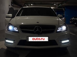 2011 Mercedes-Benz C-Класс 180 BlueEFFICIENCY III (W204) Рестайлинг, белый, 1430000 рублей, вид 3