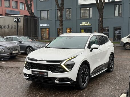 2023 Kia Sportage V, белый, 3740000 рублей, вид 1