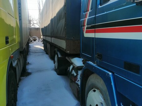 1992 Volvo F-Series, синий, 700000 рублей, вид 4