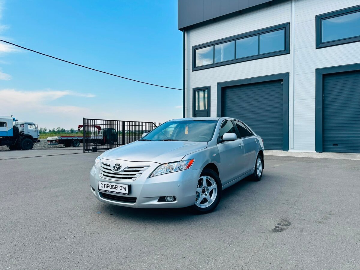 Открыть фотографии: Toyota Camry VI (XV40)